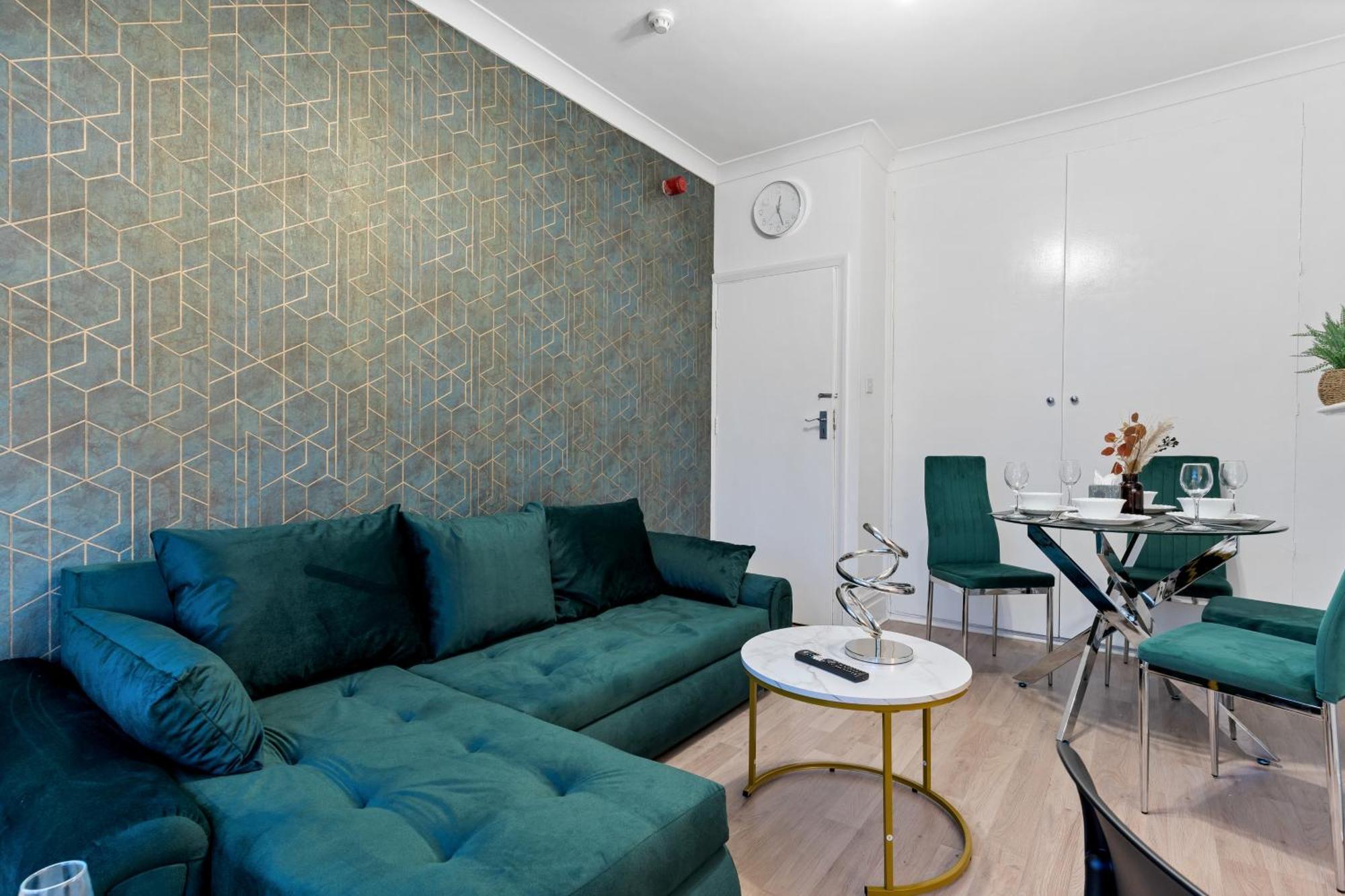 Apartamento Stylish 2 Bed Near *